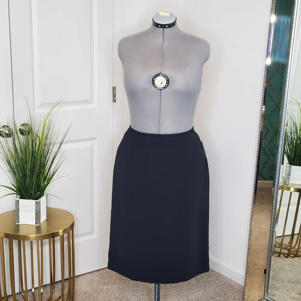 Le Suit Women's Houndstooth Blazer and Skirt Set (Size 12) - Picture 11 of 15